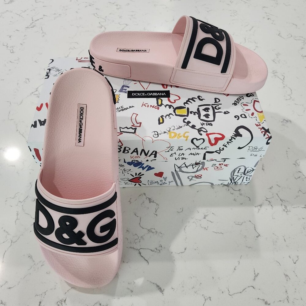 SOLD!  DOLCE & GABBANA Pink Pool Slides Size 39 - US 8.5 & 9, MSRP: $300!